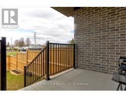 98 ROWE AVENUE - 33