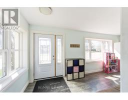 108 LOVEYS STREET E - 4