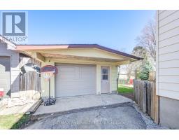 108 LOVEYS STREET E - 44