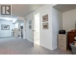 68 GREENWOOD DRIVE - 19