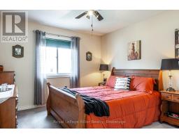 18 GEMMELL COURT - 21