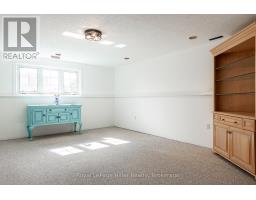 18 GEMMELL COURT - 28