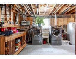 18 GEMMELL COURT - 33