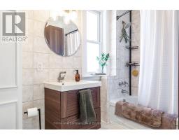 168 HURON STREET - 11