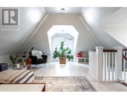 168 HURON STREET - 20