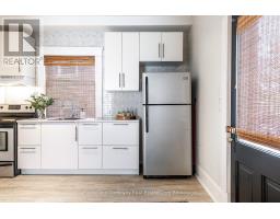 168 HURON STREET - 29