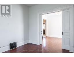 168 HURON STREET - 38