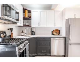 168 HURON STREET - 7