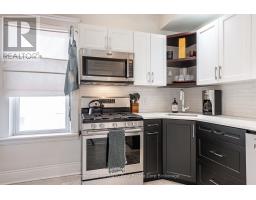 168 HURON STREET - 8