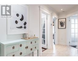 168 HURON STREET - 9