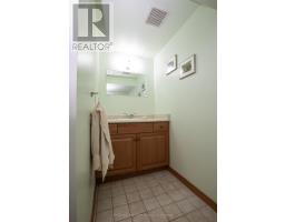 444 LORNE AVENUE W - 15