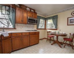 444 LORNE AVENUE W - 7