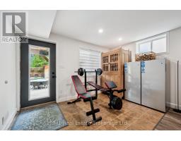 108 SKIPTON CRESCENT - 33