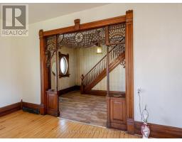 484 QUEEN STREET - 15
