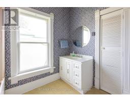 484 QUEEN STREET - 36