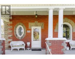 484 QUEEN STREET - 5