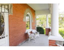484 QUEEN STREET - 8