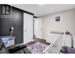 717 AINLEY STREET - 24