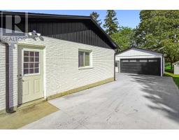 717 AINLEY STREET - 5