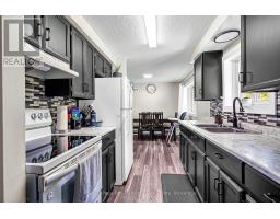 717 AINLEY STREET - 9
