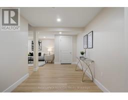 92 SCENIC WOOD CRESCENT - 21