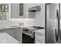 92 SCENIC WOOD CRESCENT - 8