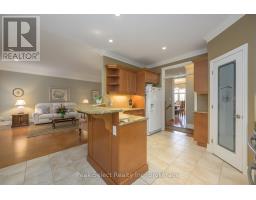 2285 LILAC AVENUE - 12