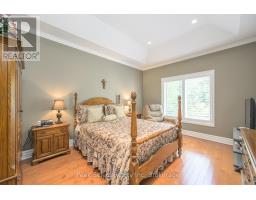 2285 LILAC AVENUE - 18