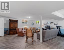 23 STORNOWAY CRESCENT - 36