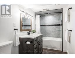 53 KATHRYN CRESCENT - 15