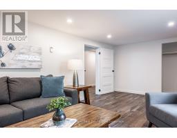 53 KATHRYN CRESCENT - 17