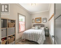 22 MOWAT STREET - 10