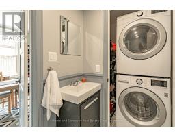 22 MOWAT STREET - 17