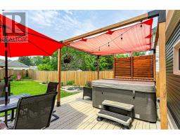 22 MOWAT STREET - 27