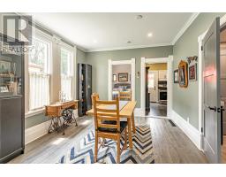 22 MOWAT STREET - 8