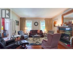 131 RATTENBURY STREET E - 11