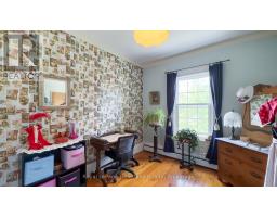 131 RATTENBURY STREET E - 32