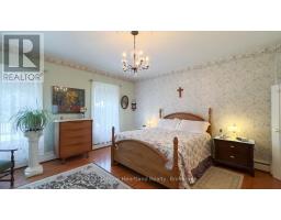 131 RATTENBURY STREET E - 37