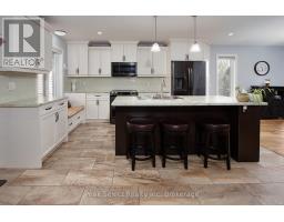 22 HOMEFIELD COURT - 12