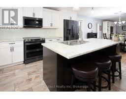 22 HOMEFIELD COURT - 13