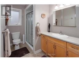 22 HOMEFIELD COURT - 25