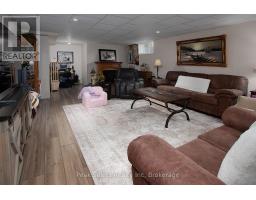 22 HOMEFIELD COURT - 30