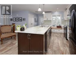 22 HOMEFIELD COURT - 9