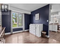 78 MILL STREET E - 16