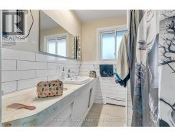 35 SHAFTSBURY DRIVE - 13