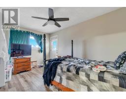 35 SHAFTSBURY DRIVE - 21