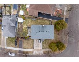 35 SHAFTSBURY DRIVE - 35