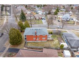 35 SHAFTSBURY DRIVE - 38