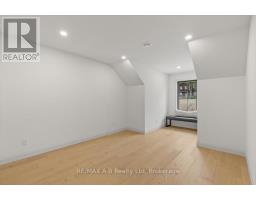 2B - 67 WORSLEY STREET - 38