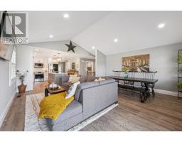 20 WINCHESTER CRESCENT - 11